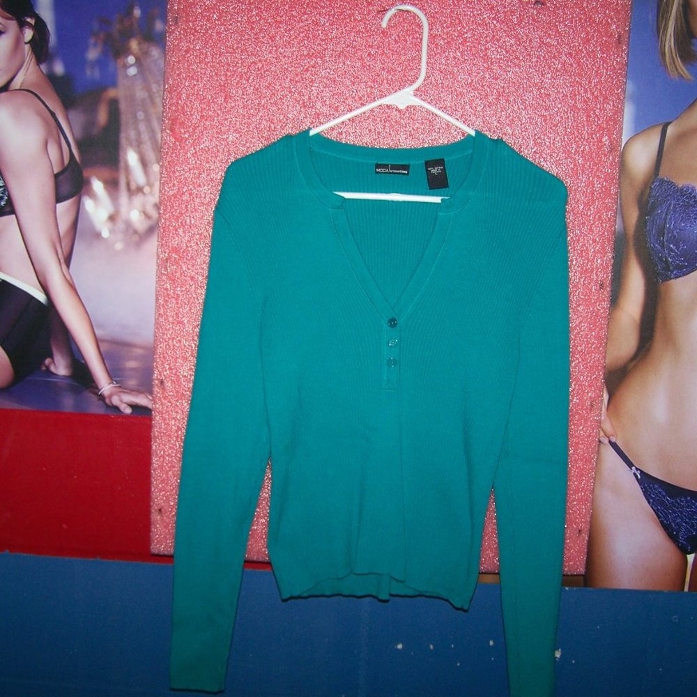 Victoria Secret Sweater